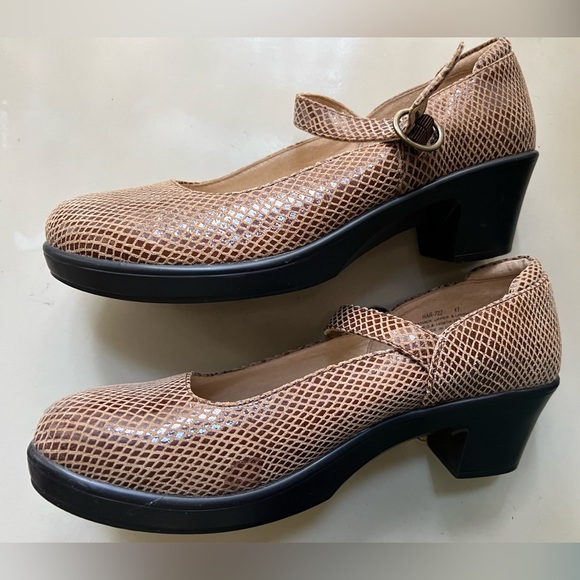 Algeria HAR-722 Harper tan snake Mary Jane wedges, 41 - Picture 7 of 10